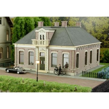 Unique Laser-Cut Building Kit - Notary’s house - L: 150 mm x B: 185 mm x H: 100 mm - H0 / 1:87 (10-0050-04)