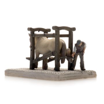 Artitec Shoeing stock , horse and farrier - N / 1:160 (AR316.080)